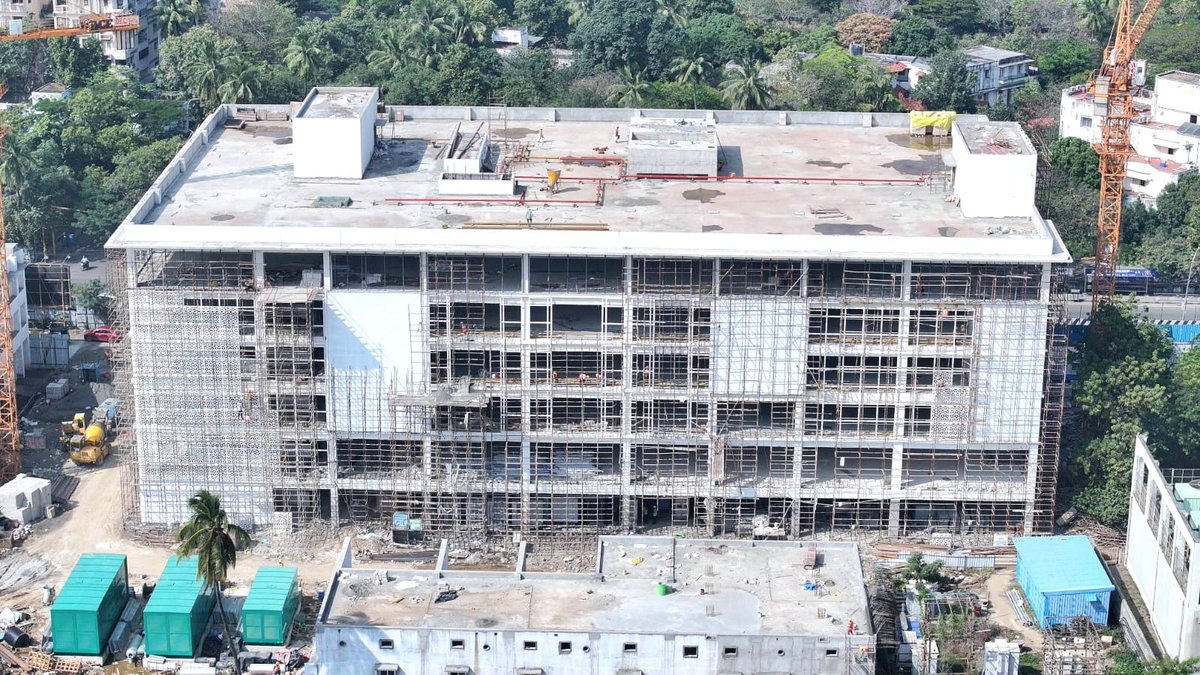 DrmChennai's tweet photo. Egmore Railway Station – A Historic Landmark Undergoing a Modern Transformation.
#ChennaiEgmore #Redevelopmentwork #southernrailway #moderntransformation https://t.co/W9wdGxPWmr