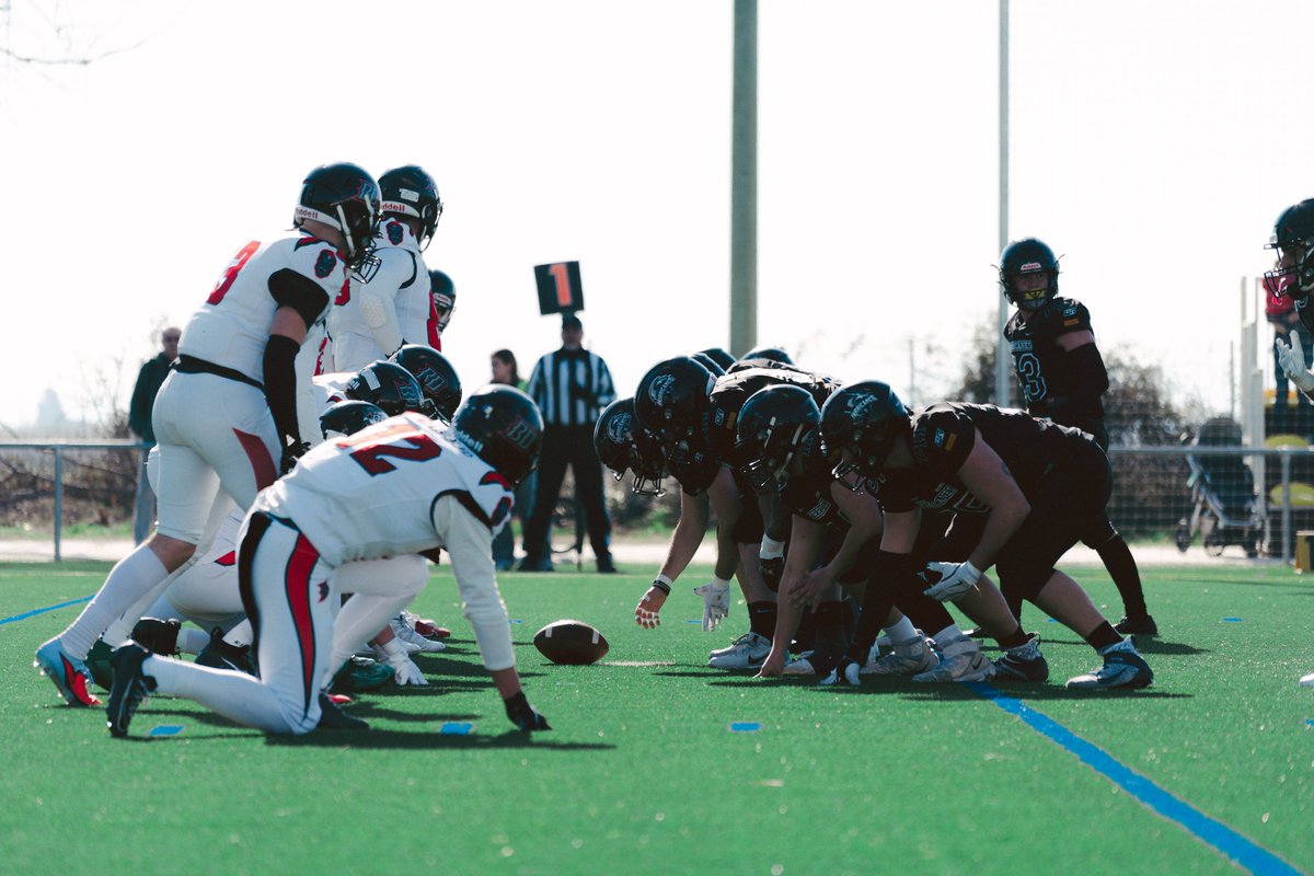 zgzhurricanes's tweet photo. Estás son algunas imágenes del partidazo que vivimos el domingo en Movera ante @BlackDemonsFA 📸🏈

#FútbolAmericano #ZaragozaDeporte #GameDay #FearTheHurricane https://t.co/WKcdJiJrNH