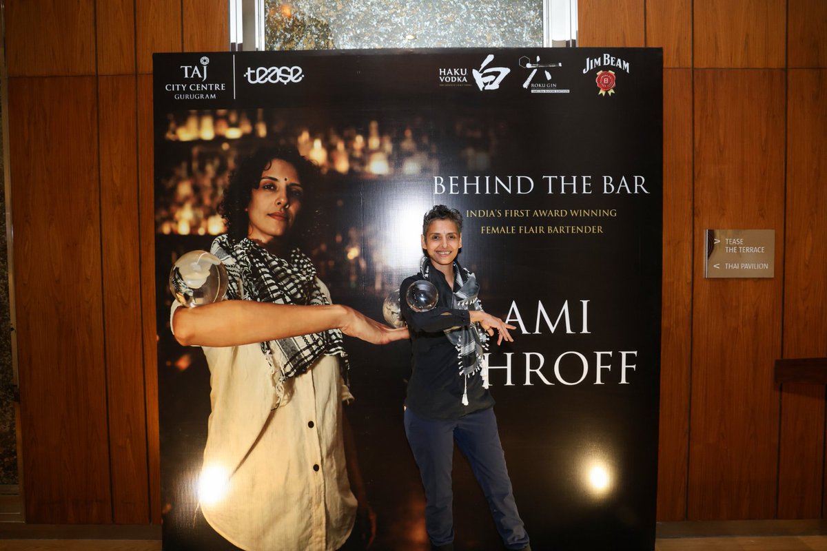 Saturday night at Taj City Centre Gurugram wasn’t just about the pours— it was about moments that unfolded with flair.

Behind The Bar with Ami Shroff transformed Tease into a stage of rhythm, precision and high-energy artistry.

#TajCityCenteGurugram #HeartOfGurugram #Tease