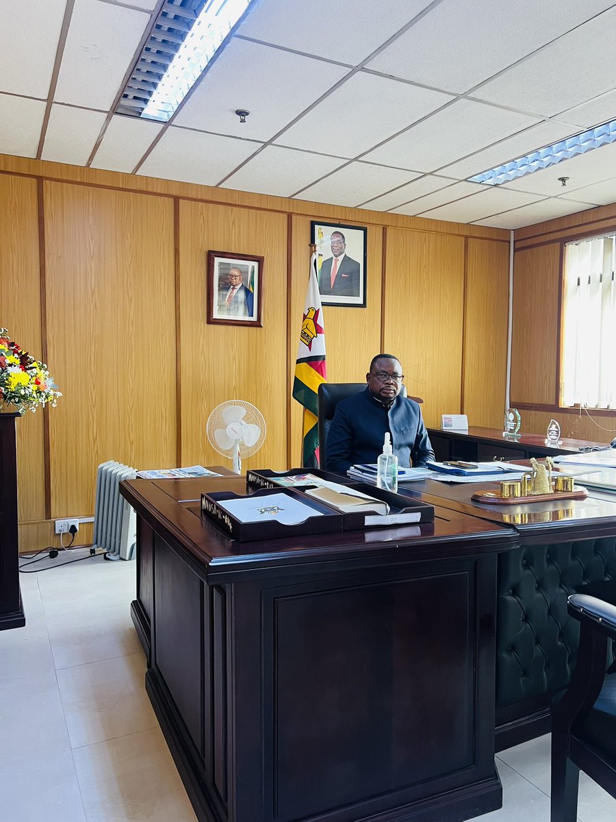 Prof. Paul Mavima tweet media