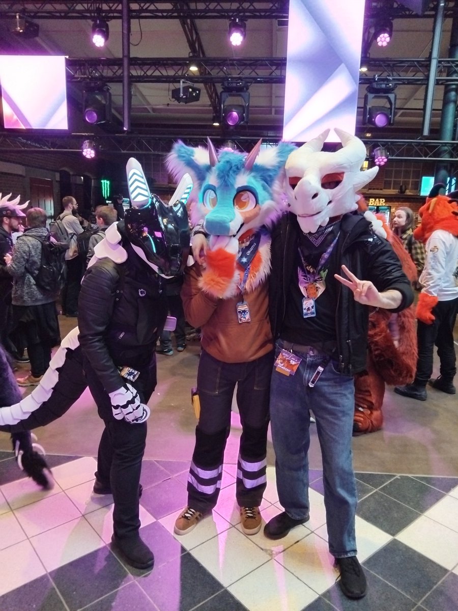 lorens/Лоренс tweet media