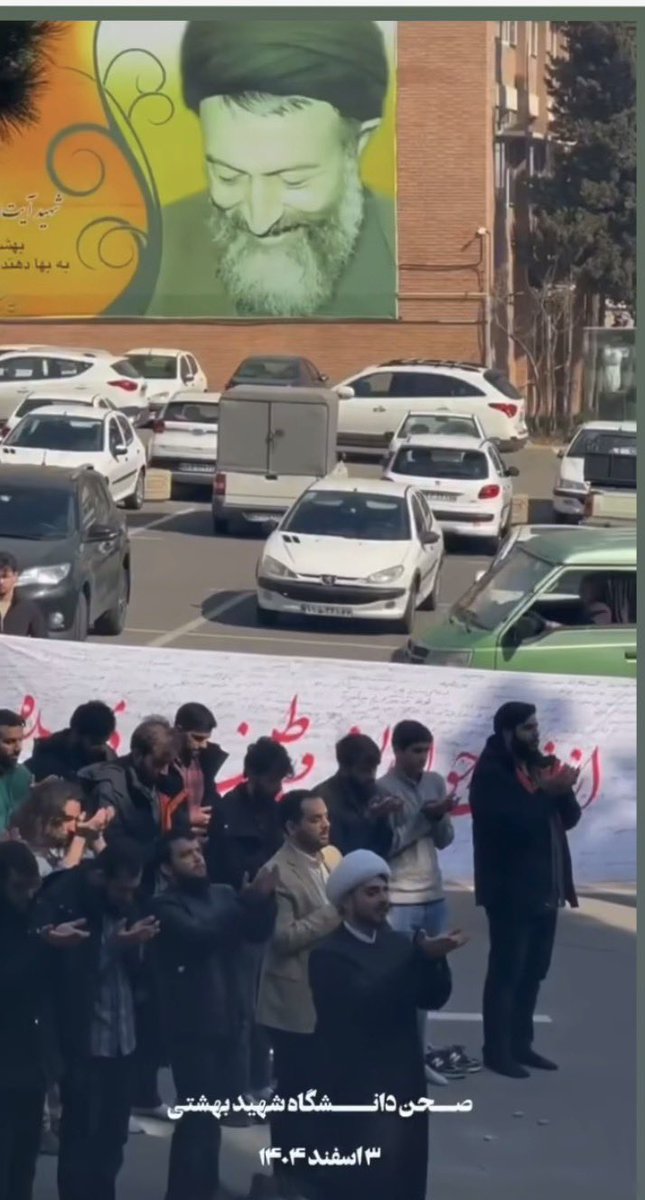🇮🇷وارث پَر سوم سیمرغ tweet media