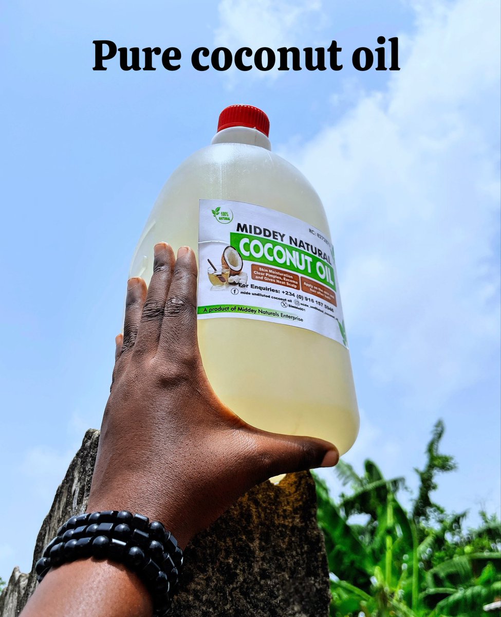 Simide001's tweet photo. Basic things you can use our pure coconut oil for: 

1. For cooking: our coconut our is pure and edible 

2. As body cream: Using our pure coconut oil gives you a very smooth and flawless skin https://t.co/TsuRoc11DJ