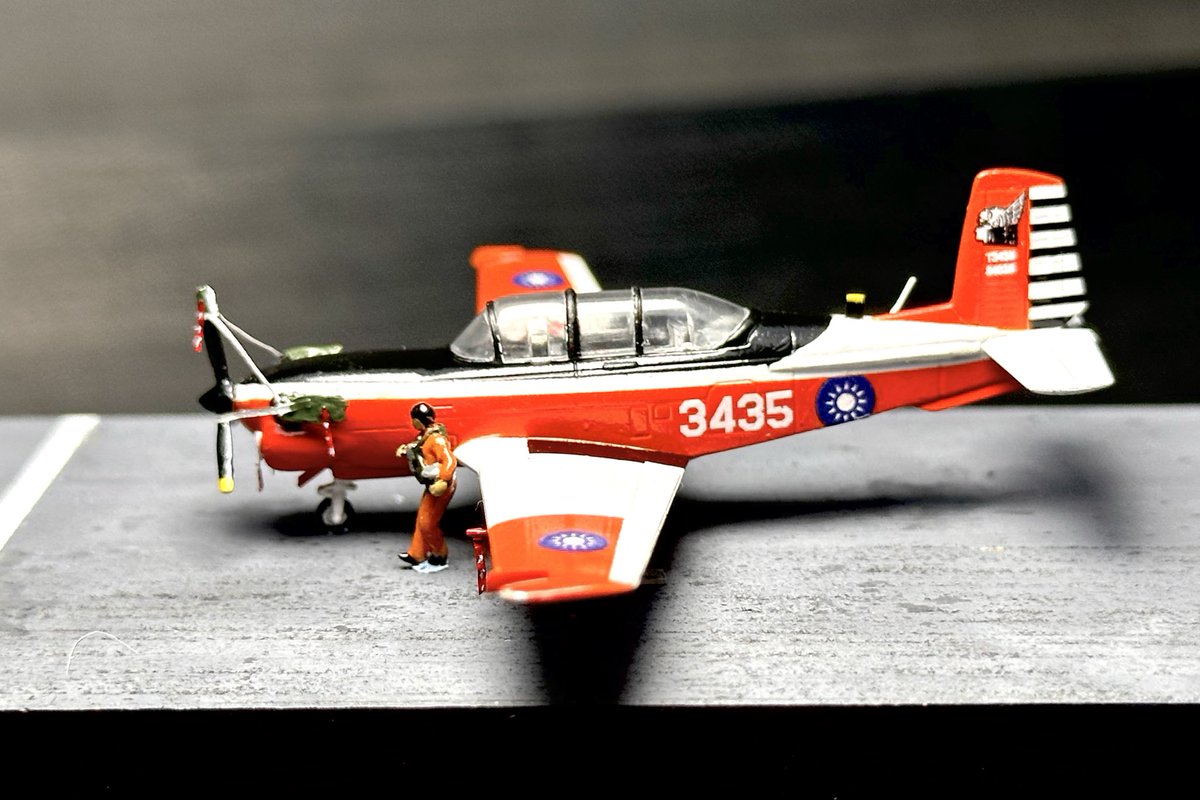 SYJ015's tweet photo. Platz 1/144 Beech T-34C 初級教練機 https://t.co/yzn3JzSByG