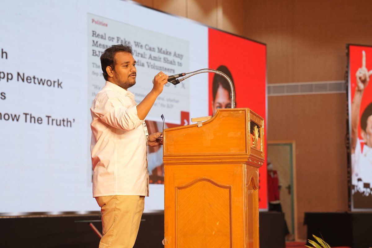 DMKWomensWing's tweet photo. இன்று அண்ணா அறிவாலயத்தில், மகளிர் மற்றும் மகளிர் தொண்டர் அணியின் சமூக வலைத்தளப் பொறுப்பாளர்களுக்கான 'பயிற்சிப் பாசறை' கழகத் துணைப் பொதுச் செயலாளர், கழக நாடாளுமன்ற குழு தலைவர் திருமிகு. @KanimozhiDMK M.P. அவர்களின் தலைமையில் நடைபெற்றது. இந்நிகழ்வில், அவர்கள் வரும் சட்டமன்றத் தேர்தலில் கழகத்தின் வெற்றிக்கு ஆற்ற வேண்டிய பணிகள் குறித்து விரிவாக உரையாற்றினார்கள்.

இந்நிகழ்வில் கழகத் தகவல் தொழில்நுட்ப அணச் செயலாளர் மாண்புமிகு தொழில், முதலீட்டு ஊக்குவிப்பு மற்றும் வர்த்தகத் துறை
அமைச்சருமான திரு. @TRBRaaja அவர்கள் கலந்துகொண்டு சமூக வலைத்தளங்களின் வீரியம் குறித்தும் அதில் உற்சாகத்துடன் செயலாற்றுவது குறித்தும்  சிறப்புரையாற்றினார்கள். 

மேலும், கழக செய்தித் தொடர்பு அணியின் மாநிலத் துணைச் செயலாளர் திரு. @SuriyaKML அவர்கள் சமூக வலைத்தளங்களைத் திறம்படக் கையாள்வது குறித்துச் சிறந்த முறையில் பயிற்சி அளித்தார். 

களத்தில் மட்டுமல்ல சமூக வலைத்தளங்களிலும் நம் பெண்களின் குரல் ஓங்கி ஒலிக்கும்.‌

#வெல்லும்_தமிழ்ப்_பெண்கள்