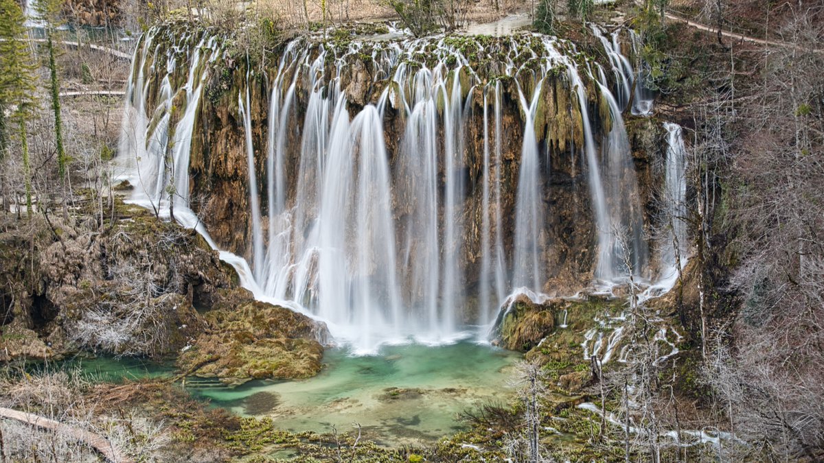 Plitvice Lakes National Park tweet media