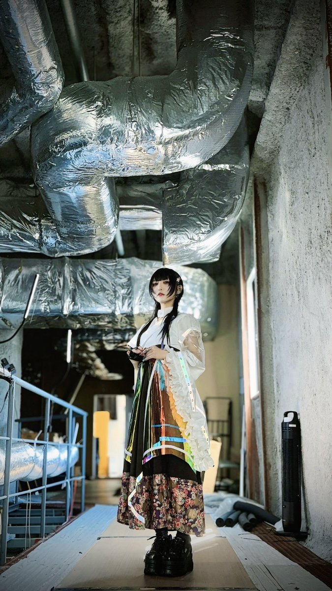 新衣装ver.のひとことチェキが あした22:00から出現となー❕ 和×近未来