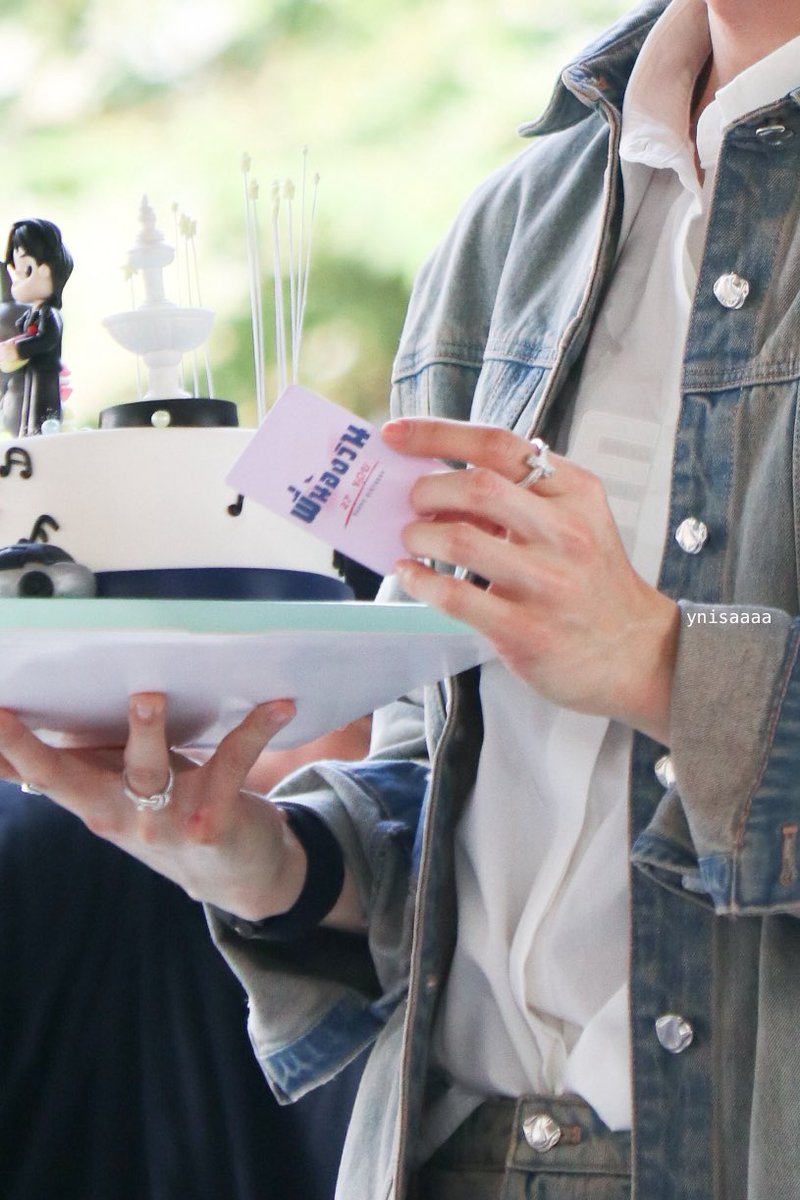 รอยยิ้มที่หายไปกับคำว่าพี่น้องวิน😹

WISHING WIN A GREAT BDAY
#Win27LevelUp
#winmetawin