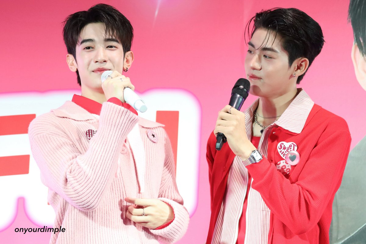 พี่เมะเขาก็มองแค่เคะคนสวยของเขาคนเดียว

#โทษทีครับเสียงในหัวดังไปหน่อย
#AlmondProgress