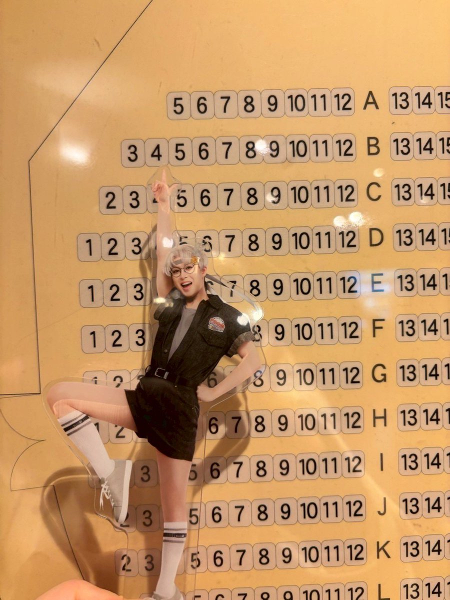 初日に理解お兄さんからファンサいただいた席は〜ここ！！