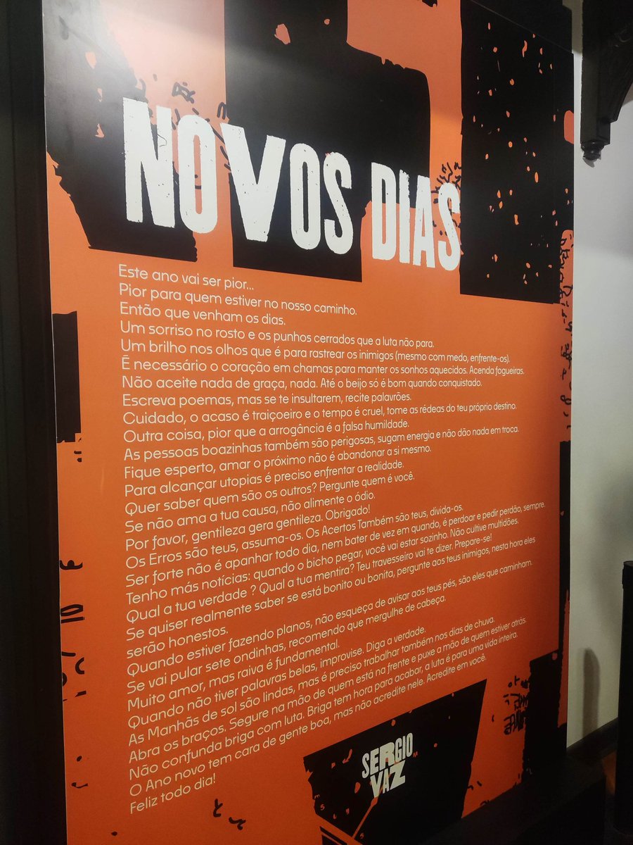 cafuris's tweet photo. Exposição Fluxo Poético no #museudasfavelas homenageando a trajetória do mestre @poetasergiovaz 
#poesia #arte #cultura #sarau #rap https://t.co/2g4SH5yNfF