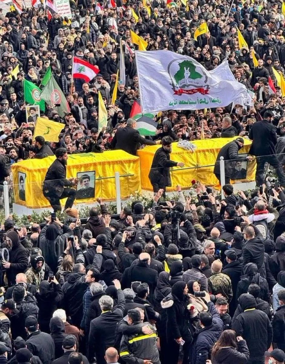 الذكرى السنوية لتشييع سيد المقاومة وسيد الجنوب
الشهيد الأقدس السيد حسن نصر الله
ورفيق دربه السيد هاشم صفي الدين
نستحضر في هذه الذكرى موقفاً خالداً من الوفاء والثبات،

وعهدنا باقٍ ما بقي الطريق.
#العصائب_وارث_الميادين
#إننا_على_العهد