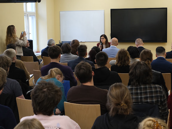 Mahmoud Khalifa tweet media