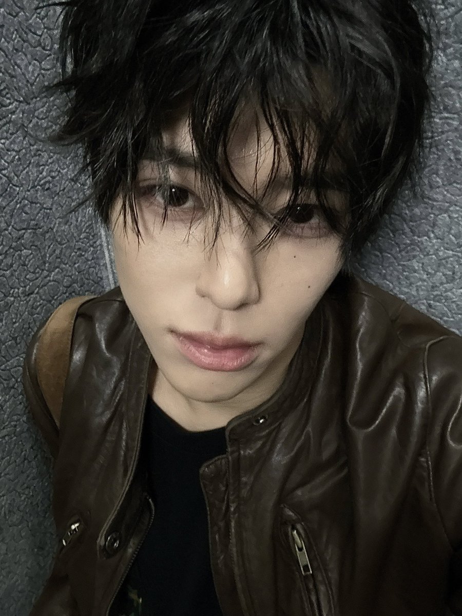 comeheresion's tweet photo. 심장떨어진거주워담은날공유함니다……… https://t.co/MuCbHYyhWz