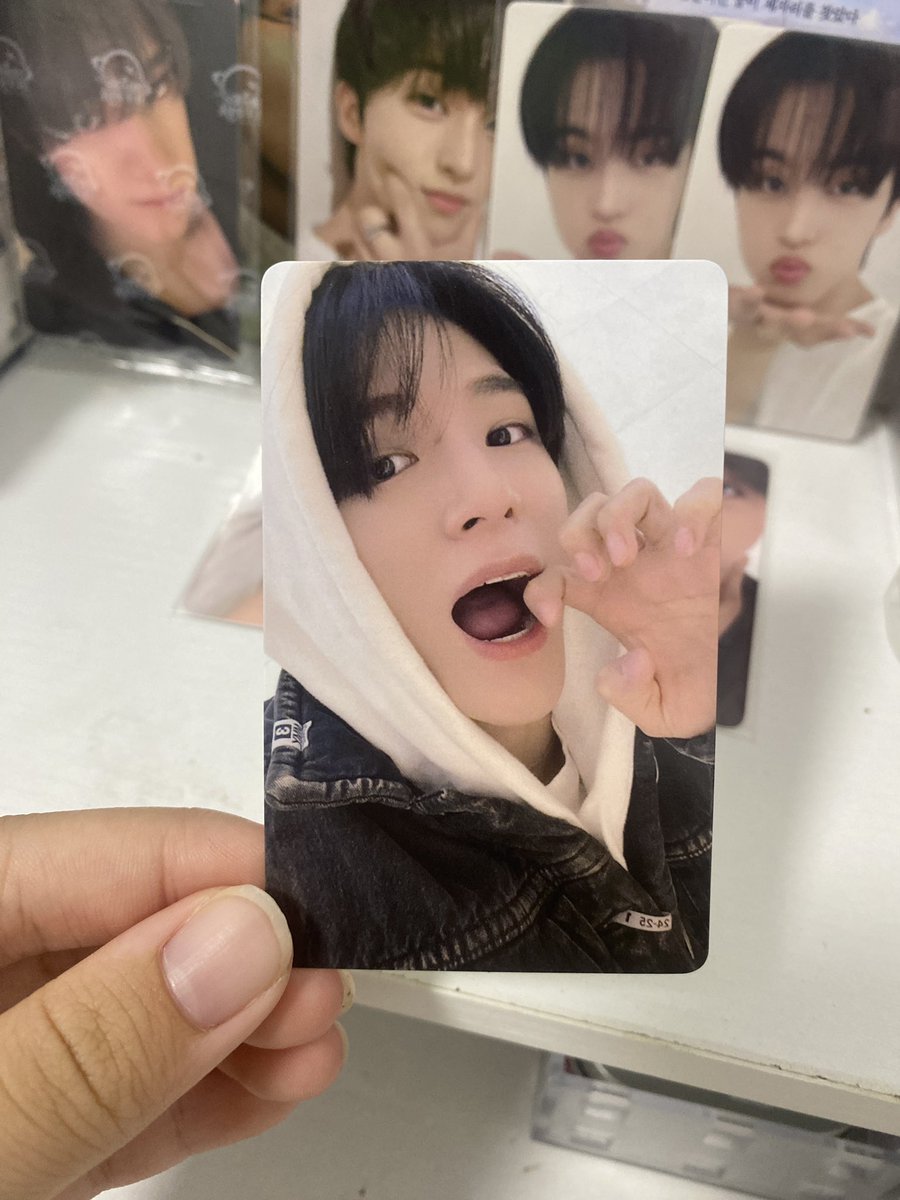 ppraknongnex's tweet photo. พร้อมส่ง ✅

เจโน่กัดนิ้ว

—— 110 shipping 30 

ขอดูเพิ่มเติมได้ค่า 

#ตลาดนัดnct  #ตลาดนัดnctdream https://t.co/III7cGbHgL