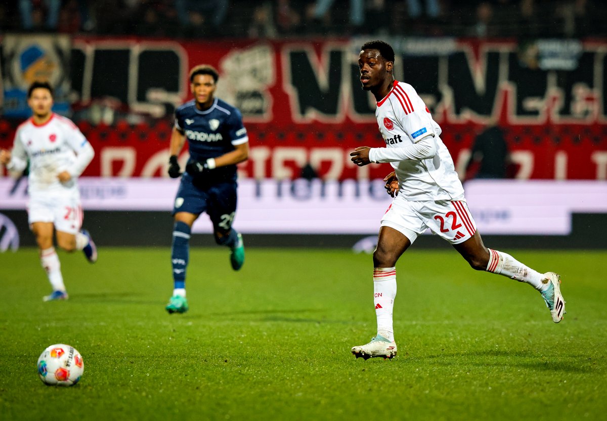 1_fc_nuernberg's tweet photo. ℹ Rabby #Nzingoula erlitt nach einem Zweikampf beim Auswärtsspiel in Bochum eine Kapselbandverletzung im Sprunggelenk. 

Er wird in den kommenden Tagen individuell trainieren. Gute Besserung, Rabby! 

#fcn https://t.co/fzMKSCNTpE