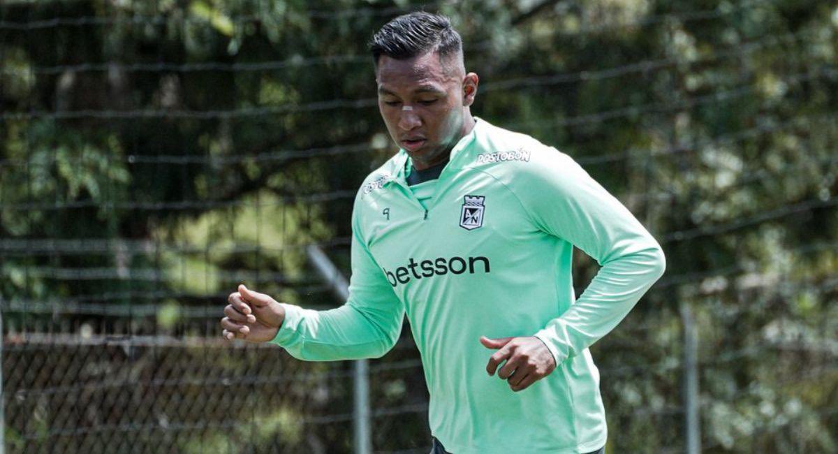 𝐌𝐢 𝐈𝐝𝐨𝟏𝟎💚 tweet media