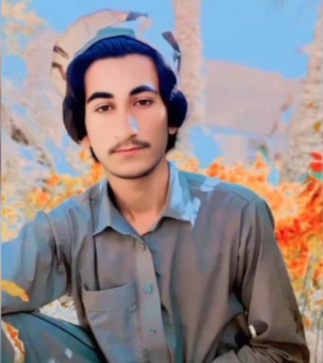 کشته شد دیگه نیازی به صدای ما نداره..
#سامین_شه‌بخش