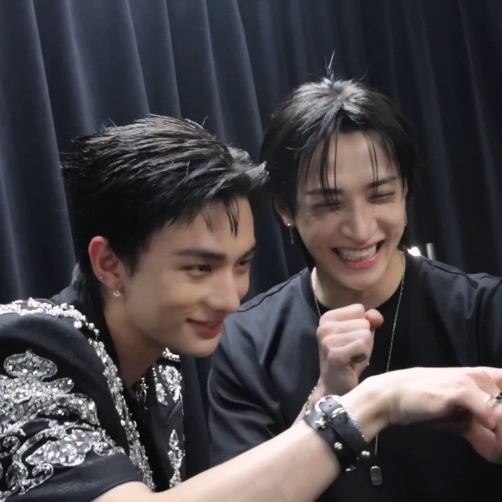 'Cover Me' has surpassed 80M streams on Spotify!