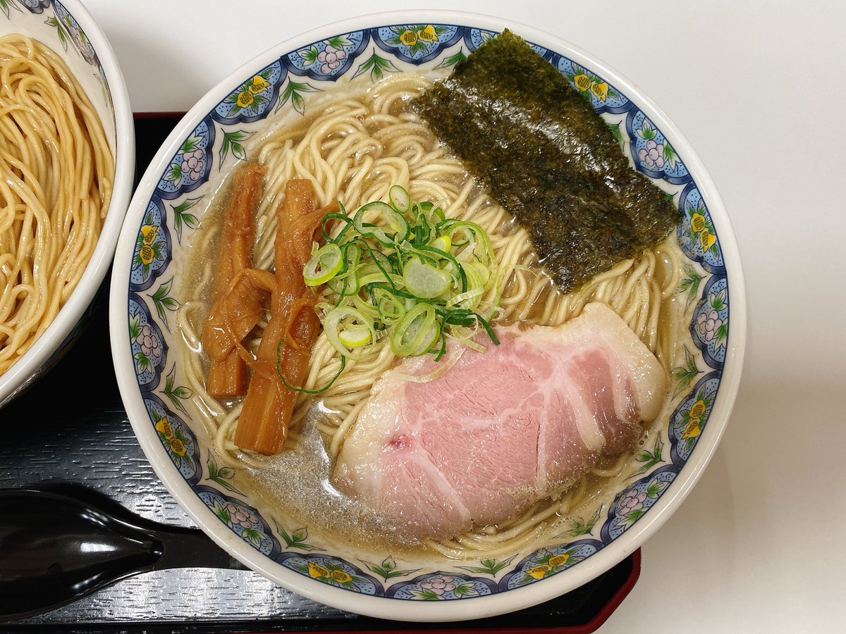 2026年16杯目
自家製太麺 渡辺✖️亀戸煮干中華そば つきひ
煮干中華 藤崎スペシャルコラボVer