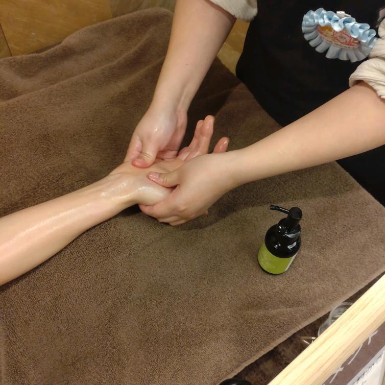 遅くなりましたが…
2/21(土)、2/22(日)にゃんこ集会終了しました。沢山の方にご来場いただけて本当に嬉しかったです。
そしてHarmoniaブースにお立ち寄り下さった皆さんありがとうございました!色んな方とお話し出来て本当に楽しい時間を過ごせました。
またお会いできるのを楽しみにしております!