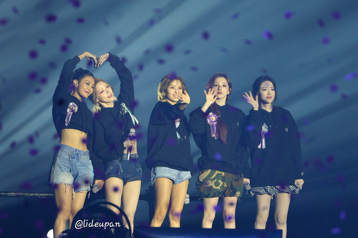 lideupan's tweet photo. 사진과 영상들 언제 정리하지... https://t.co/JgHSVGNkq3
