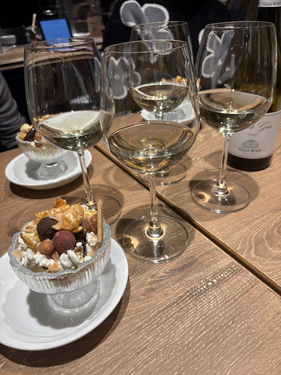 kao_rei_113's tweet photo. 久しぶりのけいはる🥂
2人とも聞き上手だから私たちは
たくさんお話ししちゃう🥹笑
話し足りないので、またすぐに会いたいね🐈💗 https://t.co/WAqo9N9enL