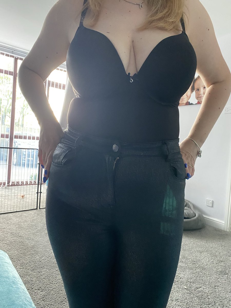 Playfulcouple82 tweet media