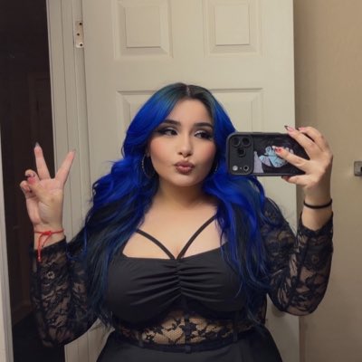 st. vale 🕷️ tweet media