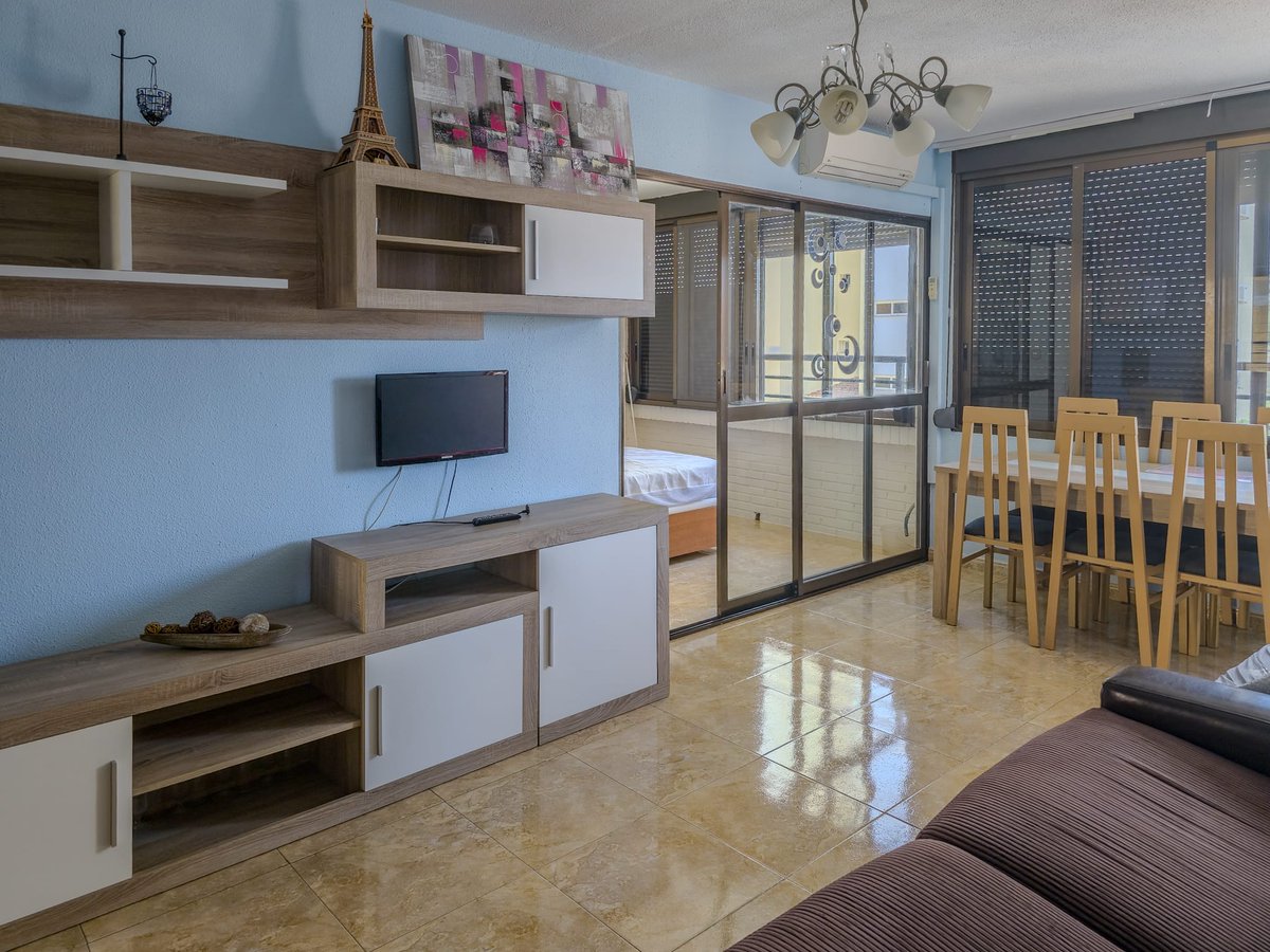 BroklaRealty's tweet photo. Investor Alert 🚨: 4-bedroom capacity in La Cala Villajoyosa for 184,000€.

📍 Edificio Costablanca 
🛠️ Value-add potential (Space for 2nd bath) 
🛋️ Fully furnished / Immediate occupancy 
https://t.co/wBg9A52ZHY

#Villajoyosa #PropertyInvestment #CostaBlanca #RealEstate2026 https://t.co/PIpBFQ0Bfz