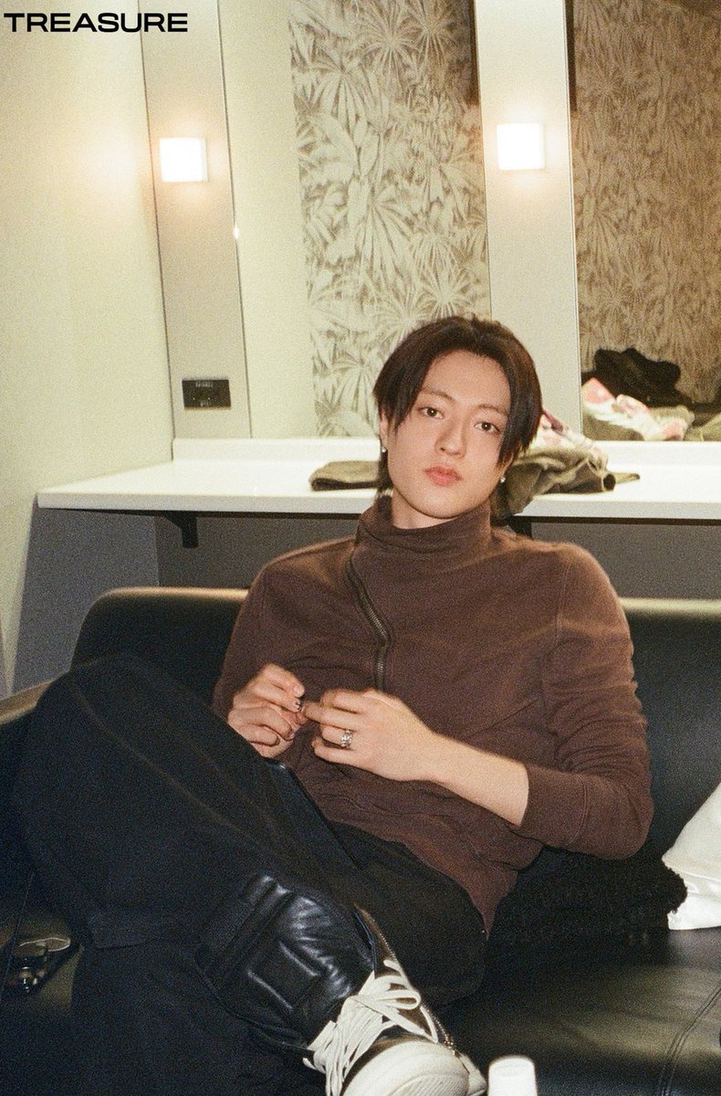 on my knees🧎‍♀️🧎‍♀️