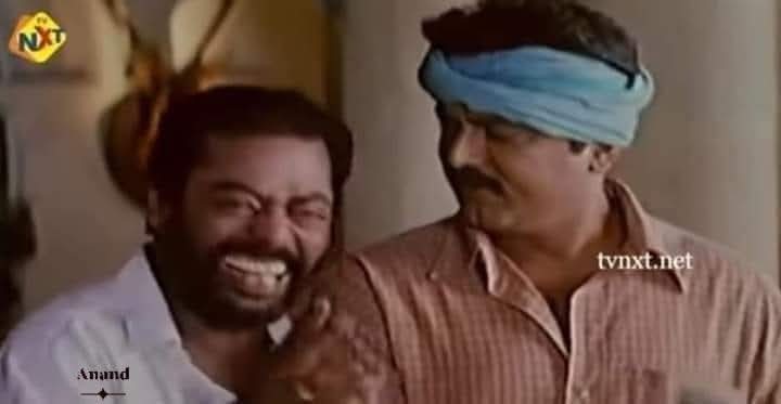 அவள் கட்டிலில் தூங்குவது போல் நடித்துகொண்டிருந்தால்,அவன் மெல்ல அறையில் நுழைந்து கட்டில் பக்கத்தில் வந்தான்..

அவன் பெருமூச்சு விடும் சத்தம் கேட்டு அவள் கிளர்ச்சி அடைந்தால்.

இப்டி ஸ்கிரிப்ட் எல்லாம்,காம கதை எழுதிட்டு இருந்தவன கூப்டு எழுதி வச்ச மாதிரி இருக்கு 👻👻👻