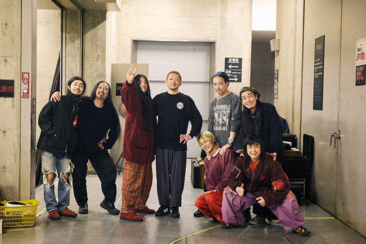 1__gezan__3's tweet photo. BRAHMAN× GEZAN
at クラブチッタ
いい波と拳をもらった。54本のツアーをへて、いよいよツアーファイナル、3/14武道館に立ちます。 https://t.co/aWrminbdaB