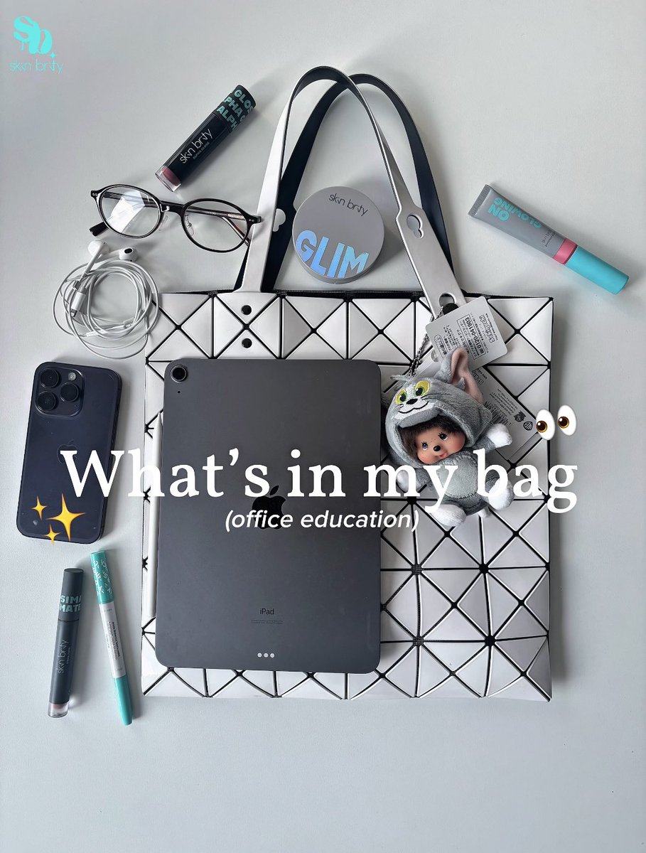 skinbrity's tweet photo. What’s in my bag???👜 —office education  

#skinbrity #lipmatte #ลิปแมท #sigmamatte #ลิปแมทขนนก https://t.co/UYCVNNYJGa