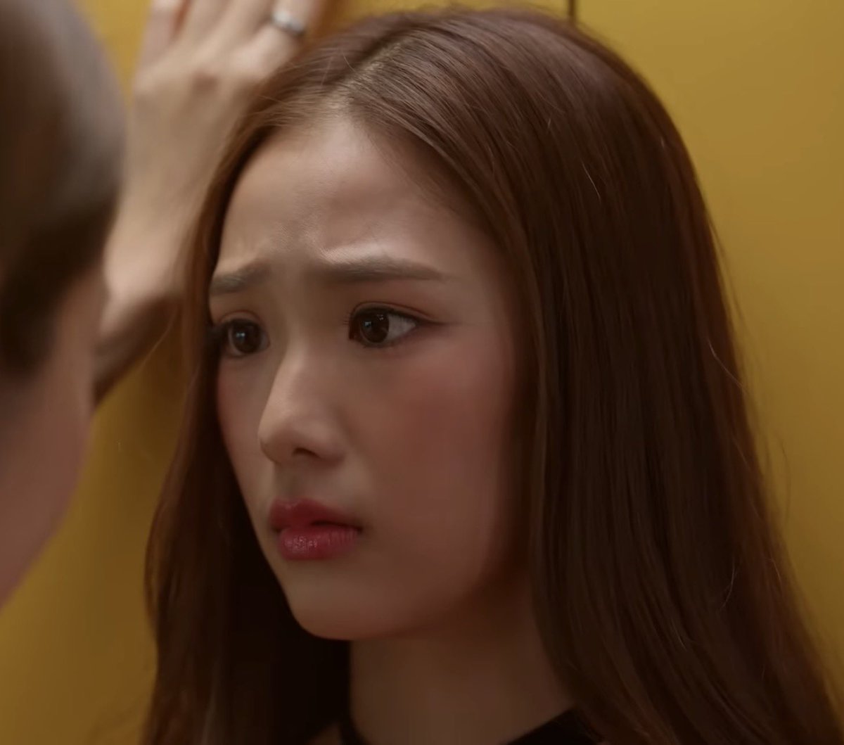จบ ชั้นพร้อมเป็นแม่เคะไร้สติละ เหตุและผลอะไรช่างมัน หนูตาแป๋วคนนี้ไม่ผิด เกิดเป็นเคะก้ไม่ผิดแล้ว!! พร้อมประทะฝีปากกับแม่เมะ

#GirlRulesSerie
#NamtanFilm #น้ำตาลฟิล์ม
