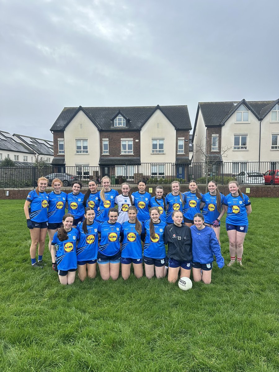 StpaulsgPE's tweet photo. Hard luck to our Senior Gaelic team who lost out to Harold’s Cross in quarter final! Brilliant year from the girls 🏐 The game was the last in a St.Pauls jersey for Ciara, Caoimhe,Lucia,Sadhbh N,Sadhbh J,Jodi and Abbie thanks girls for everything and all the best going forward! https://t.co/pLrkbnO0zh