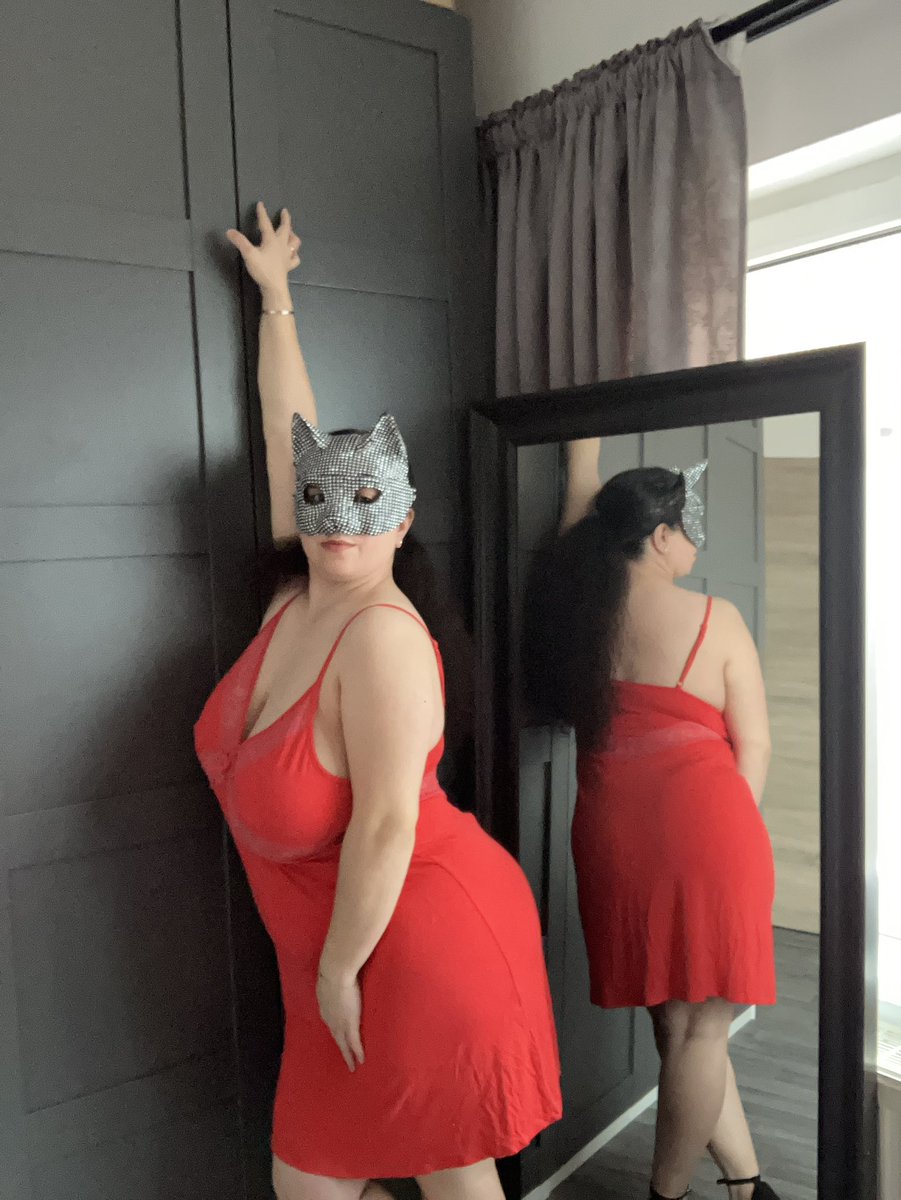 hotlustymama's tweet photo. Just hanging out https://t.co/cCT5Tmmn1Q