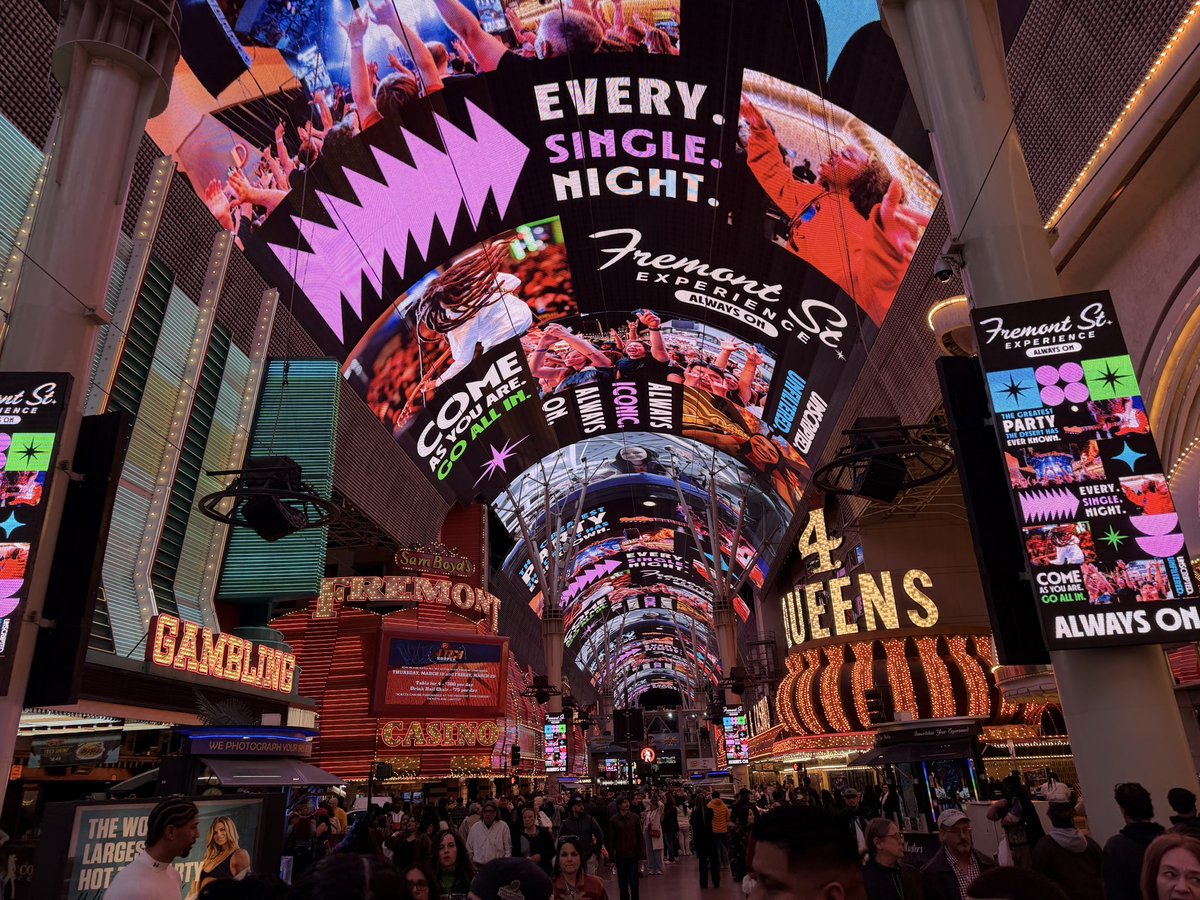 DustyCope6's tweet photo. Las vegas https://t.co/tpczDLeQ5F