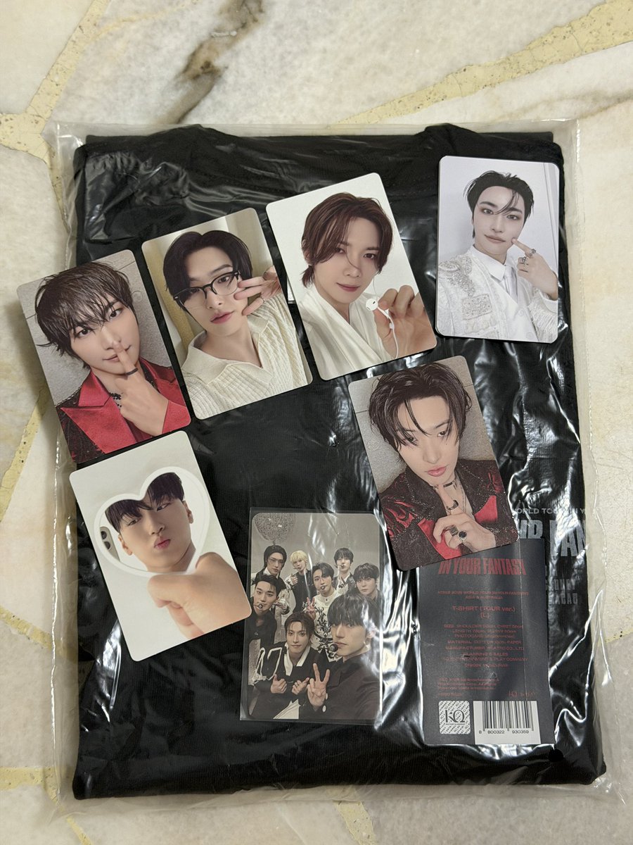 help?????

manifested the random PC

also the pulls like biases?!
managed to secure tour tee?!

WHAT IS HAPPENING WHAT IS THIS LUCK AHHHHHHHHH