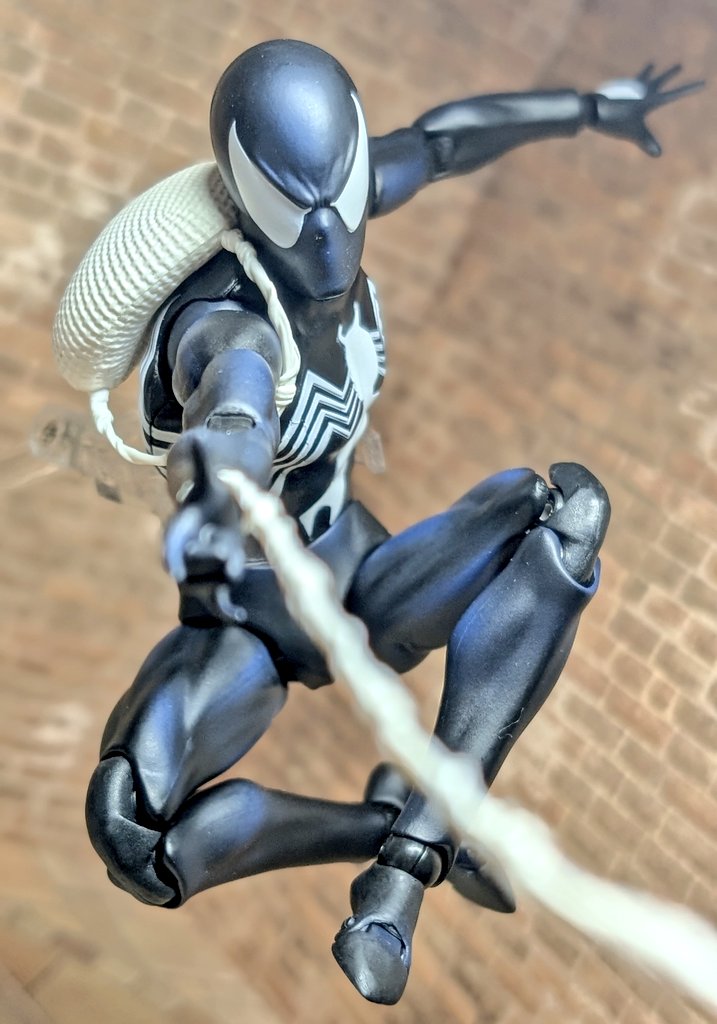 という訳で！本日エムエムさんで購入した念願のMAFEXブラック