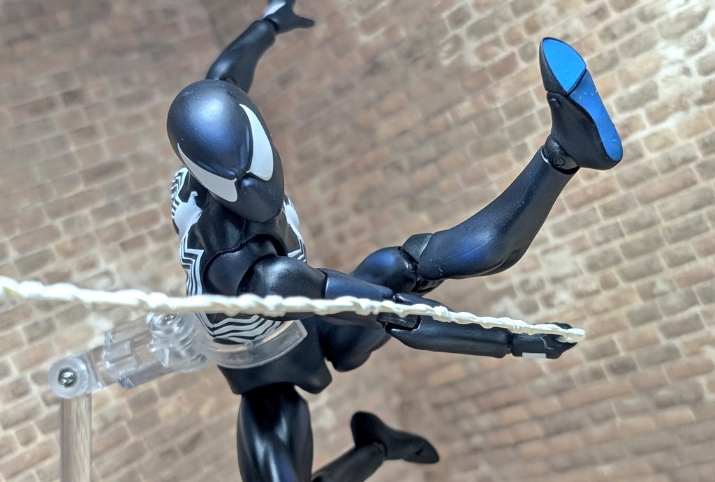 という訳で！本日エムエムさんで購入した念願のMAFEXブラック