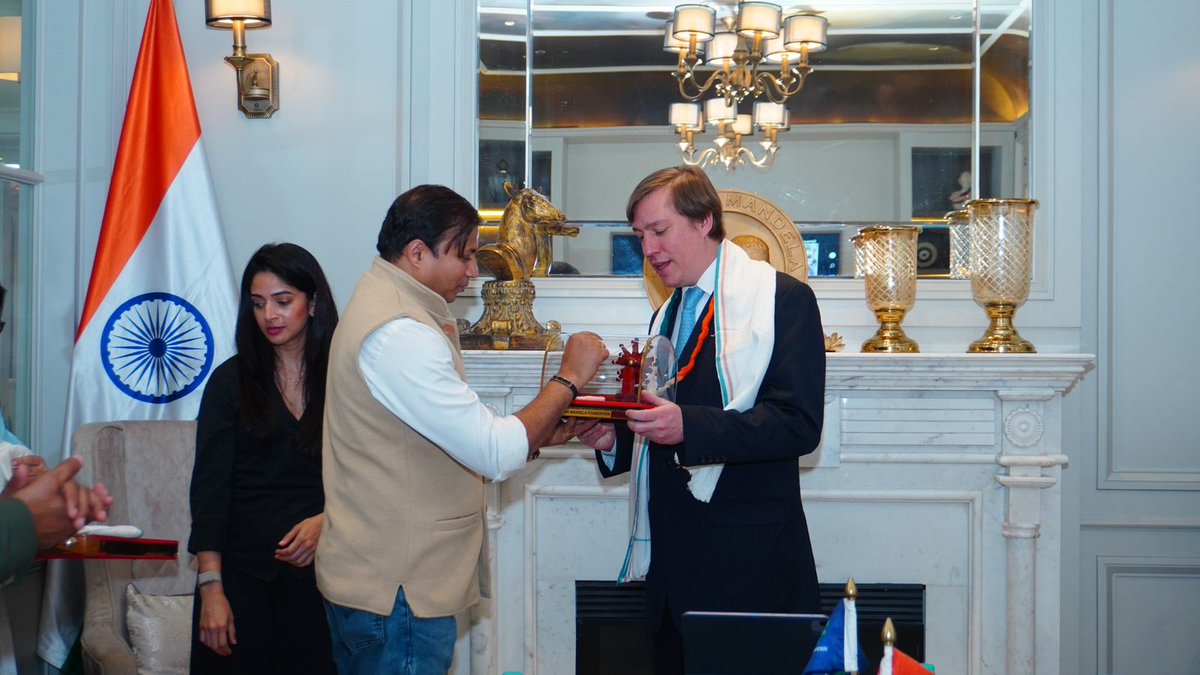 GMFoundationInd's tweet photo. HRH Prince Louis of Luxembourg called on Secretary-General of the Gandhi Mandela Foundation, Shri Nandan Jha, at the Headquarters of the Foundation. Shri Nandan Jha welcomed His Royal Highness and apprised him of the Foundation’s global initiatives and ongoing efforts. https://t.co/8w2xRcVCIf