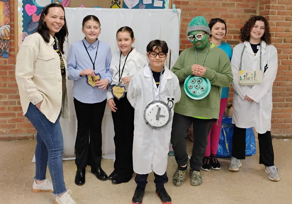 Tracey's Elementary tweet media