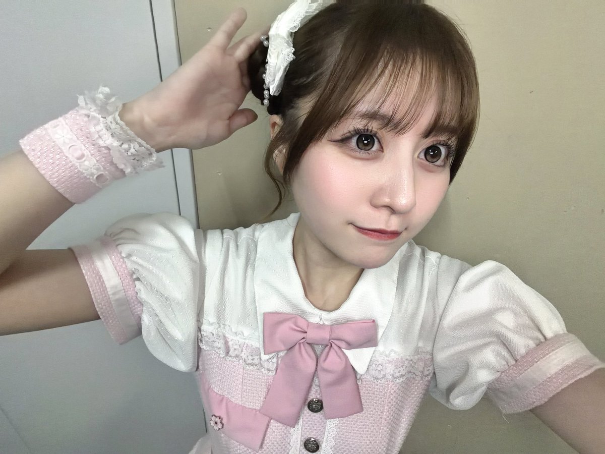 ありがとうございました🐼🌸

3連休たくさん会いに来てくれてありがとう！！みんなのおかげで頑張れます✊🏻
髪の毛褒めてくれて嬉しかった(*ˊˋ*)♡

次お会いできるのは土曜でしょうか…？
それまでまた頑張りますっ🤭
#さくカレ