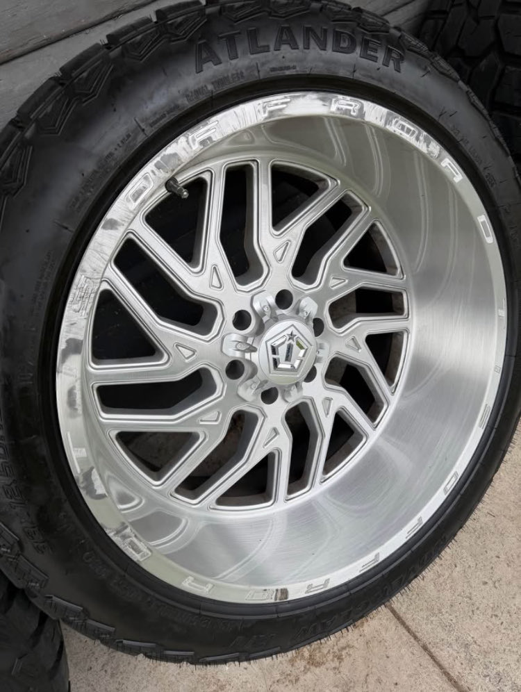 KevinLinds19589's tweet photo. TIS brand wheels 
22x12 -44 offset 
6 lug 
6x5.5 lug pattern 
33x12.50r22 R/T about 10,000 miles on them 
Chevy/Toyota 

Minor curb rash on 3 a good amount of curb rash on one that I started sanding to fix 

800 obo

#trending #tires https://t.co/qhjwFmI6Zd