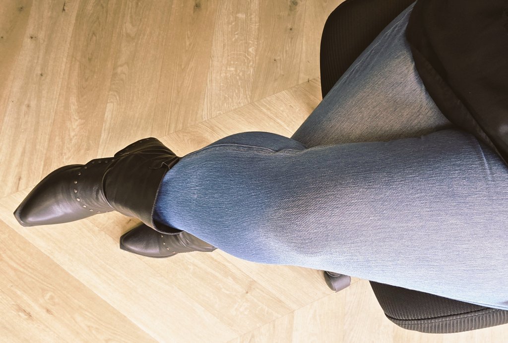 Bon #LundiGambettes mes petits cochons, en direct du taf 😋
<a href="/PartageDefiHot/">PartageDéfiHot</a> <a href="/Body_Art_be_fr/">Sex and Body Art 😏</a> <a href="/OrgasmicGroup/">Virtual Orgasmic Group 22k 🔞</a>
#pute #salope #chienne #slut #cochonne #curvy #coquine