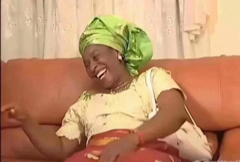 Even person wey I get followers pass wan use me form celeb 😂

Burst my head