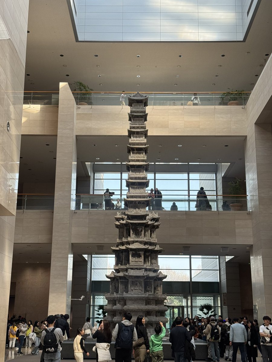 2 (♡i) tweet media