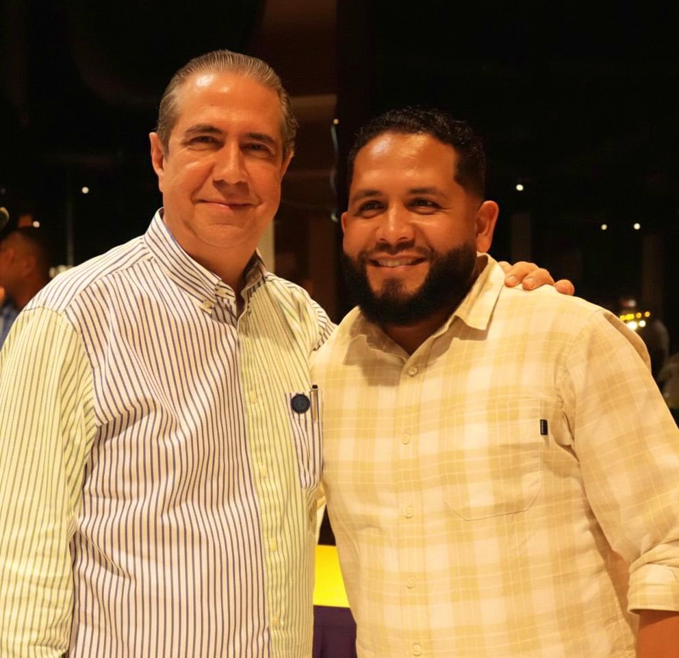 JoseRFigueroaL's tweet photo. La gente quiere sentirse vista y representada por un hombre de Estado, con capacidad y experiencia para construir futuro. #FranciscoJavierPresidente #UnidosPorElPaís 
#ConElPLDSeViveMejor https://t.co/M67Xx1nj6y