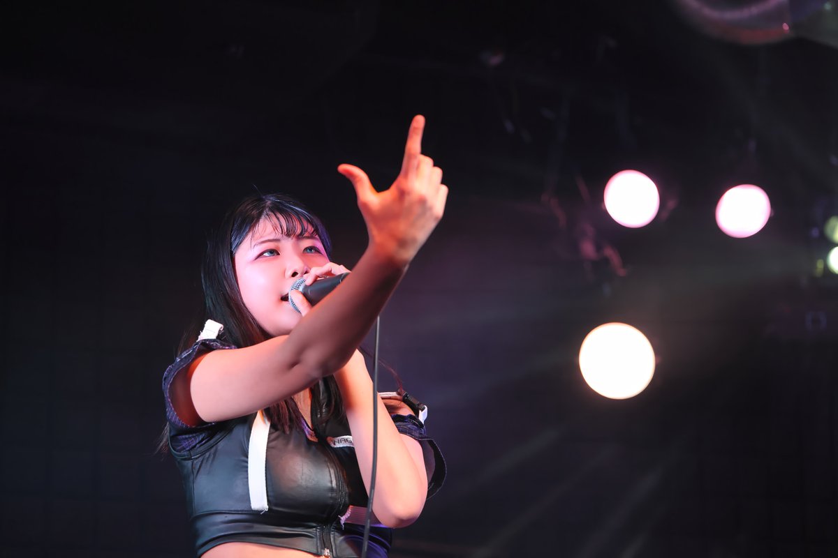 2026/2/4 Santa's Dream Live
きちんと写真を撮るのは初めましてのきぬさん！
見るたびに衣装が違って素敵🥰
しっかしダンスが上手くて激しくて撮るのは大変でした(笑)

写真まとめは以下。
amazon.co.jp/photos/share/e…

#海凪きぬ